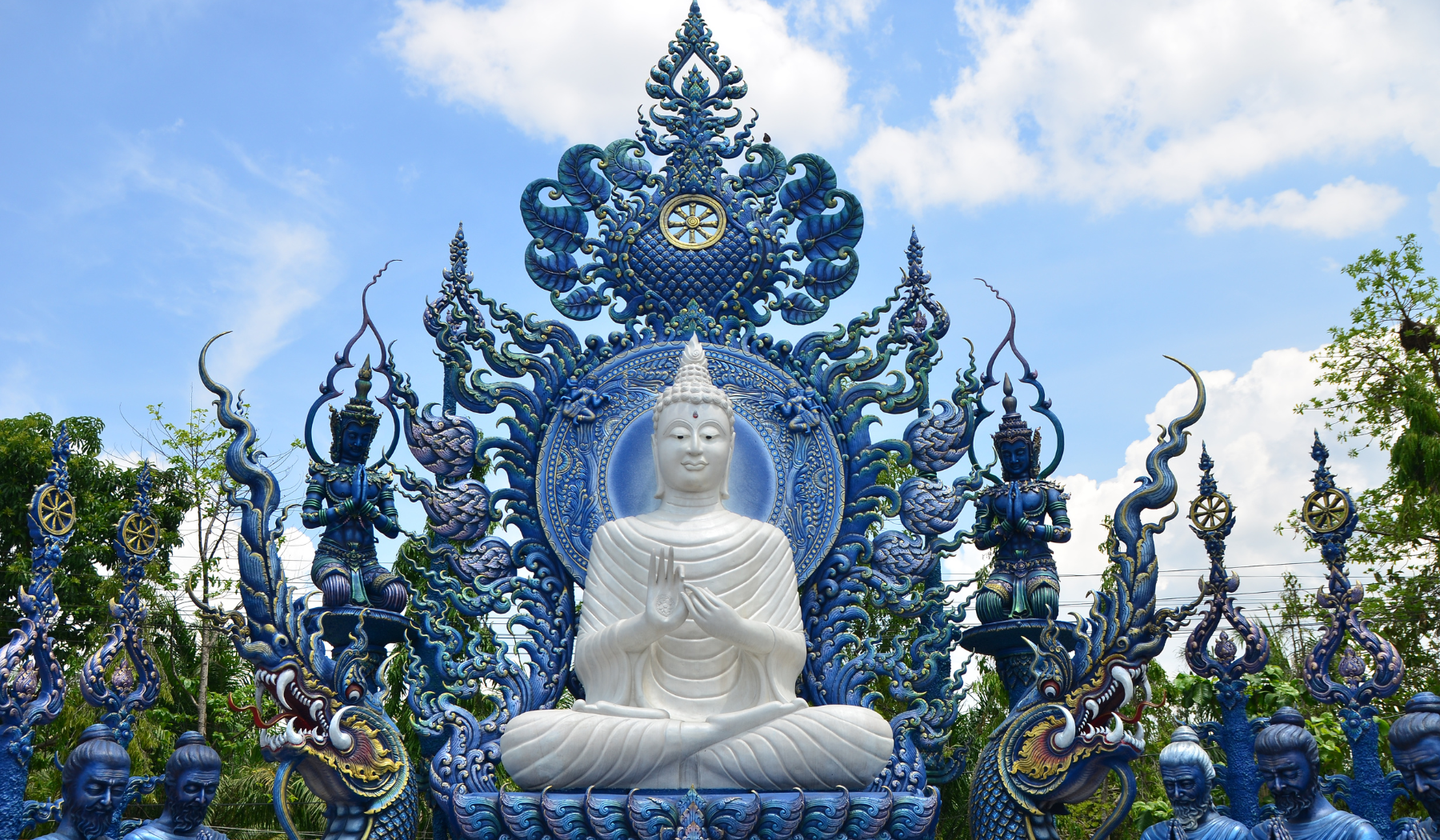 Wat_Rong_Suea_Ten_temple_thailande